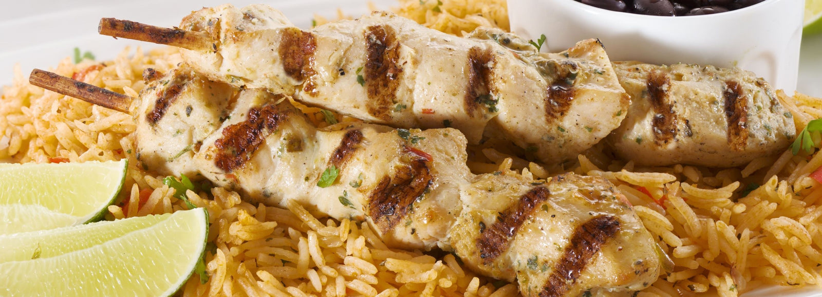32451973 Brochettes de poulet poitrine entièrement cuites (18 x 76g)