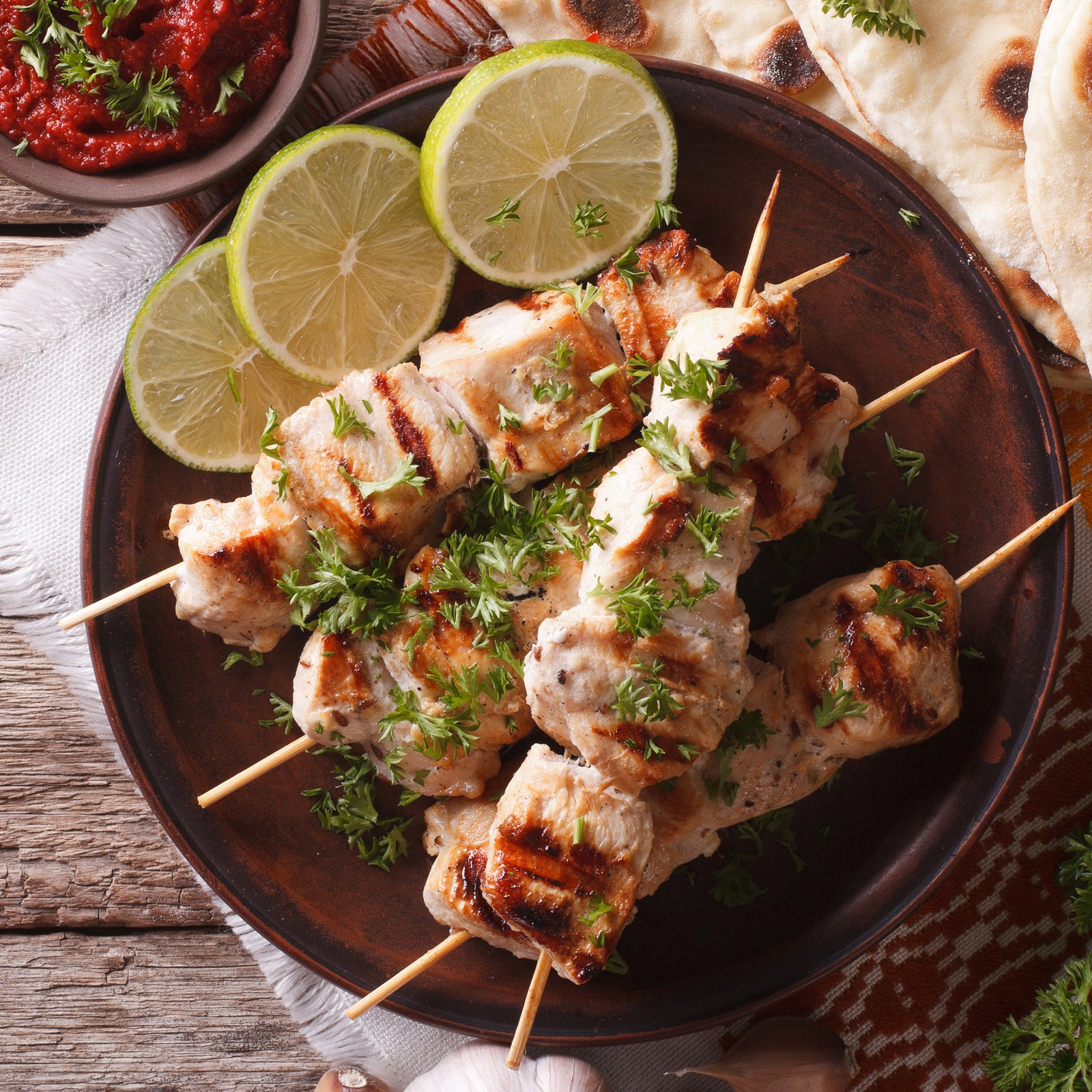 32451177 Brochettes de poitrine de poulet entièrement cuit(18-36 brochettes) 